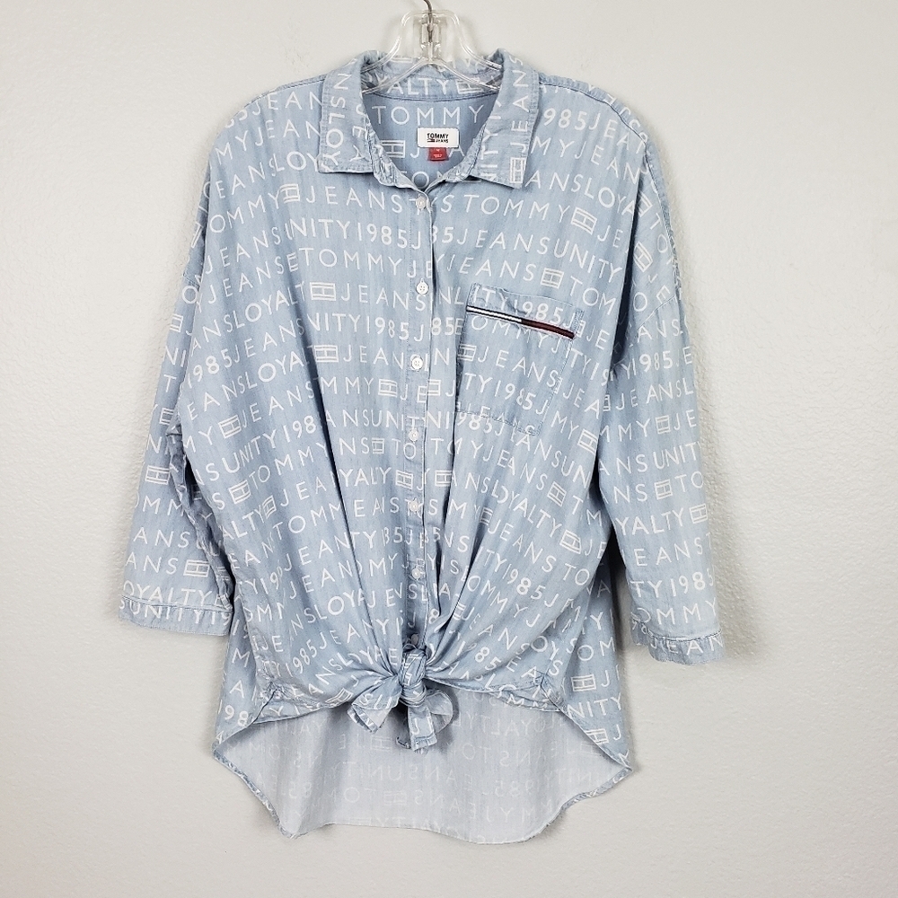 TOMMY JEANS Chambray All Over Logo Print Button Down Shirt Sz M Oversized Fit